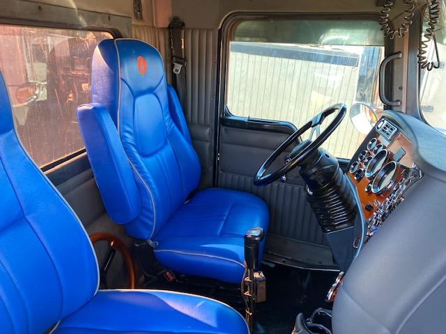 Custom 2002 Kenworth W900L with Paperwork! - Image 20