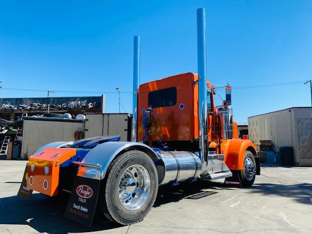 Custom 2002 Kenworth W900L with Paperwork! - Image 7