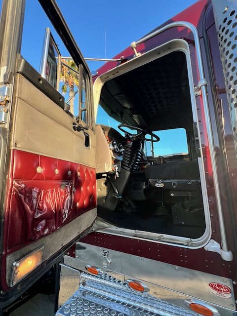 2002 Kenworth W900L (2) Owner Truck! - Image 15