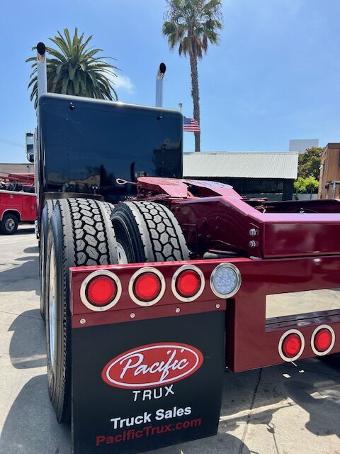 1995 Peterbilt 379 EXHD 36" Flattop Sleeper New Custom Build - Image 8