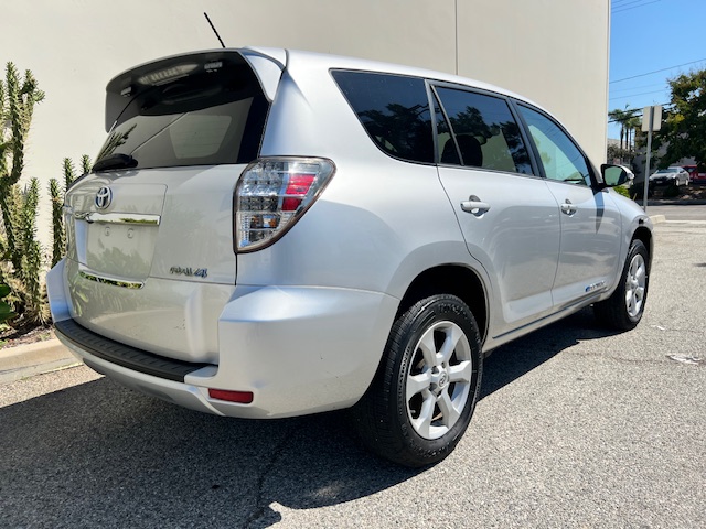 2014 Toyota RAV4 EV, LOW MILES, One Owner! - Image 5