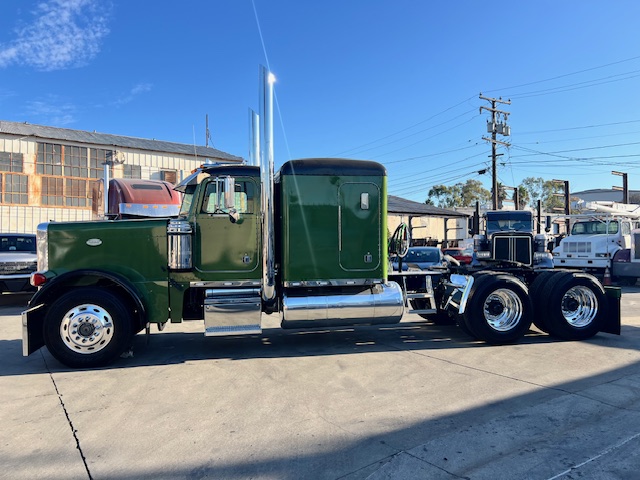1990 Peterbilt 379 EXHD 60" Flattop Sleeper New Custom Build! - Image 4