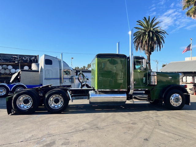 1990 Peterbilt 379 EXHD 60" Flattop Sleeper New Custom Build! - Image 5