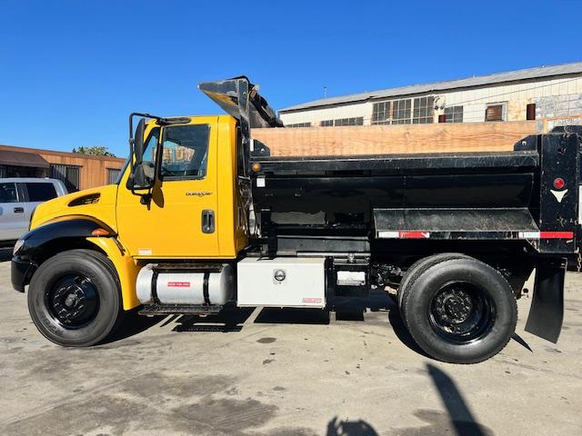 2011 International DuraStar 4300 3/5-yard Dump Truck - Image 10