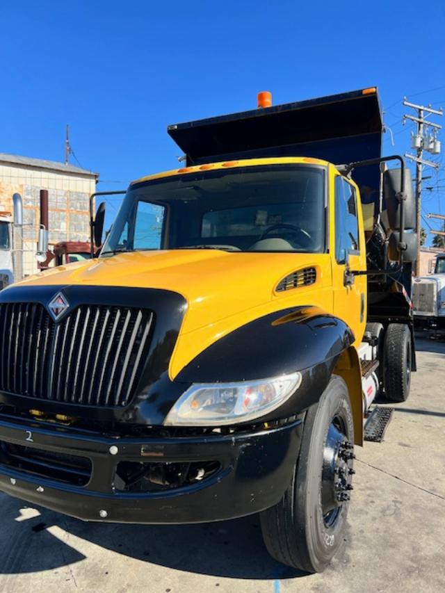 2011 International DuraStar 4300 3/5-yard Dump Truck - Image 2