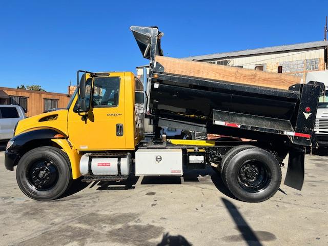 2011 International DuraStar 4300 3/5-yard Dump Truck - Image 8