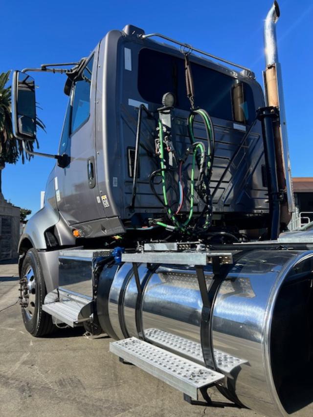 2015 International Prostar Day Cab, Cummins! - Image 11