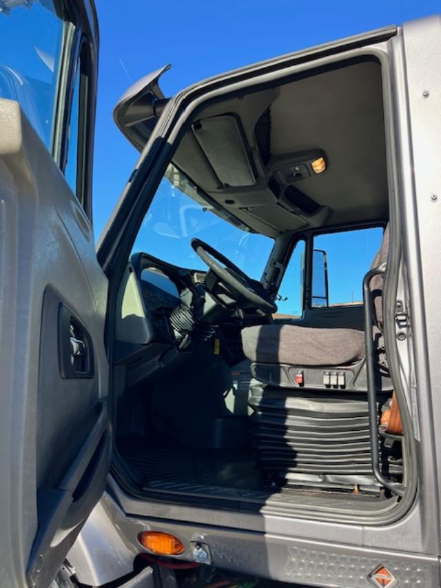 2015 International Prostar Day Cab, Cummins! - Image 16