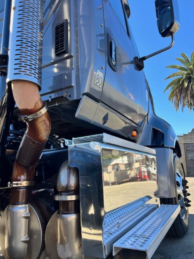2015 International Prostar Day Cab, Cummins! - Image 5