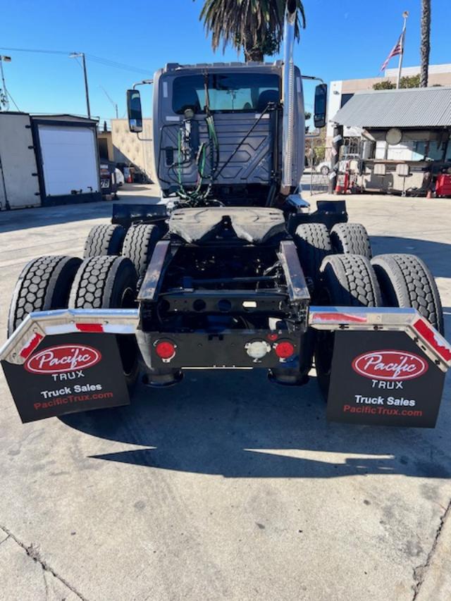 2015 International Prostar Day Cab, Cummins! - Image 8