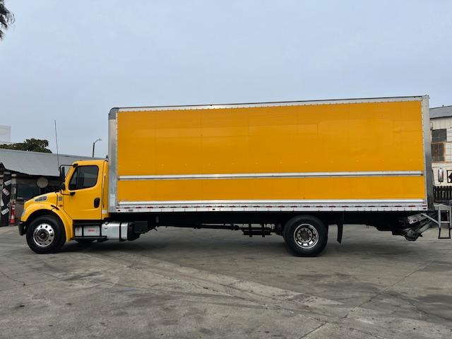 2020 Freightliner M2 26' Air Ride Box Truck - Image 10