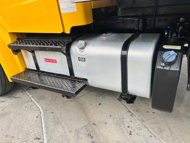 2020 Freightliner M2 26' Air Ride Box Truck - Image 11