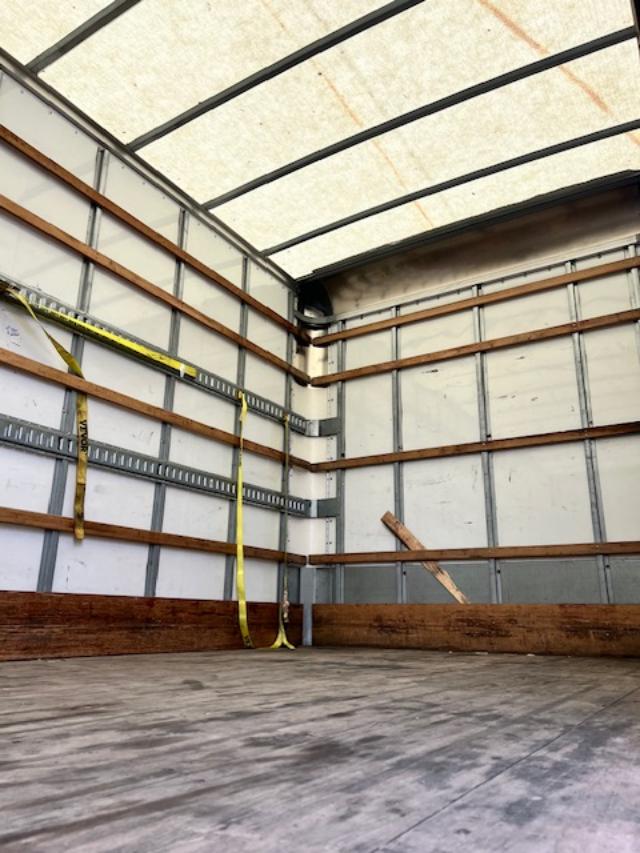 2020 Freightliner M2 26' Air Ride Box Truck - Image 13
