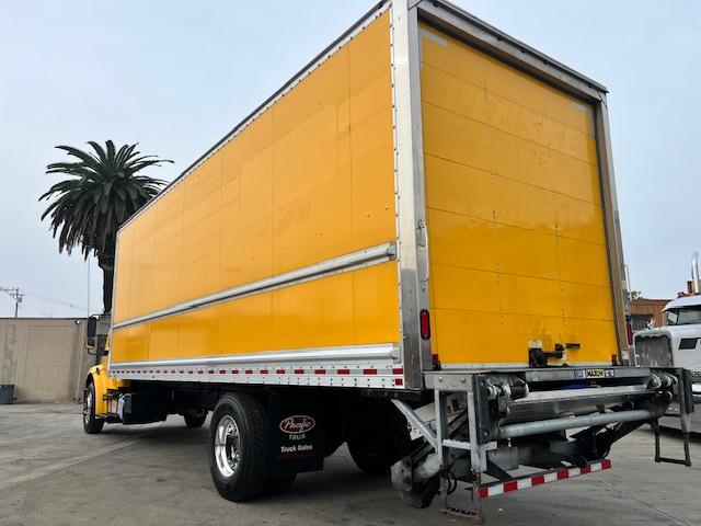 2020 Freightliner M2 26' Air Ride Box Truck - Image 9