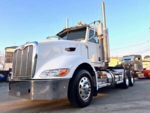 2013 Peterbilt 386 Day Cab, 1 Owner!