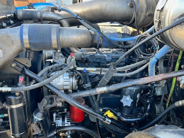 2005 Mack Granite CV713 Heavy Haul Rolloff - Image 14