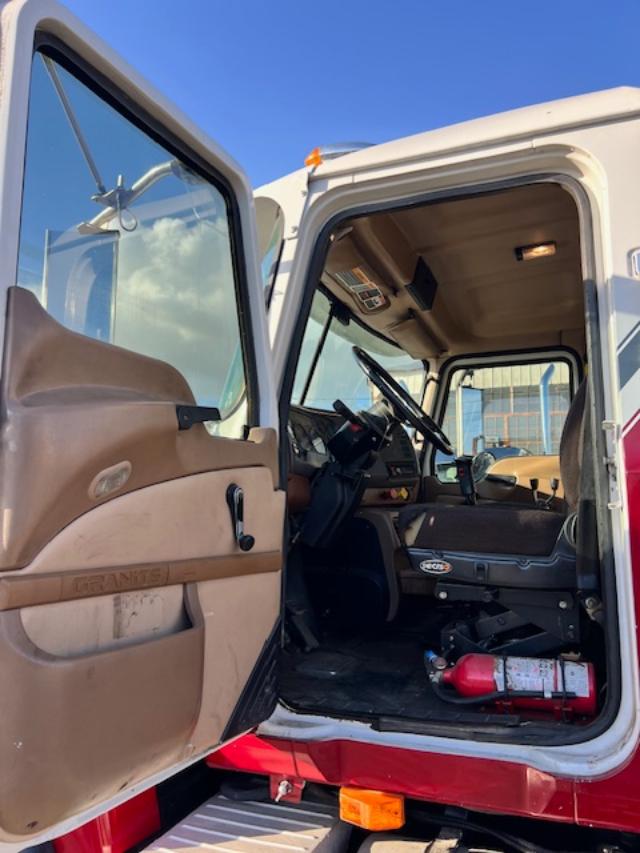 2005 Mack Granite CV713 Heavy Haul Rolloff - Image 17