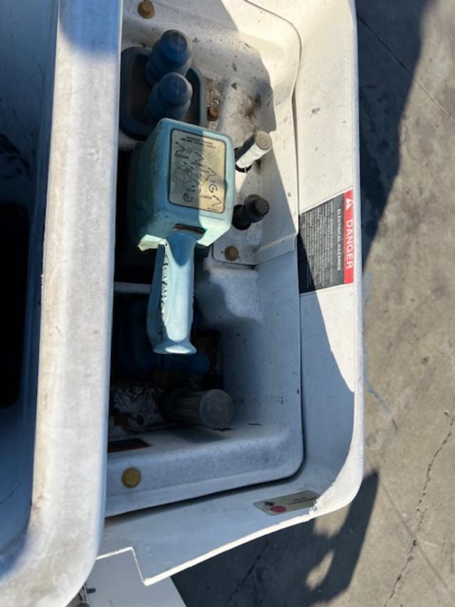 2012 Ford F550 ALTEC Bucket truck, One Owner! - Image 12