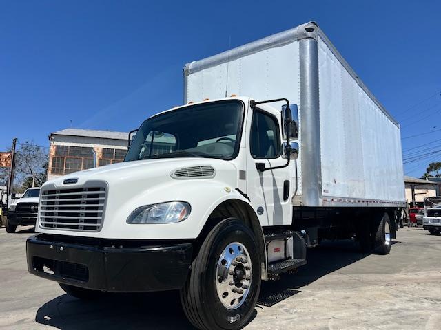 2019 Freightliner M2 106 26' Box Truck 1 Owner
