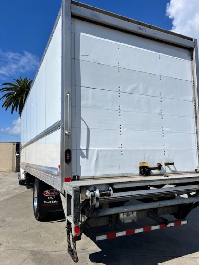 2020 Freightliner M2 26' Box Truck, 1 Owner! - Image 7