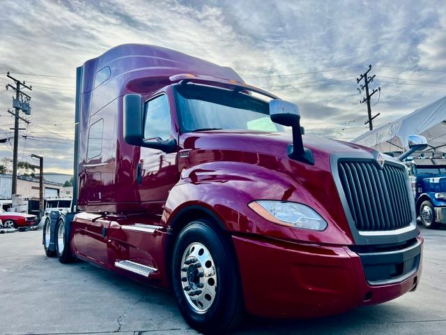 2022 International LT625 Cummins X15 - Image 3