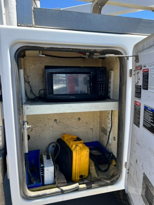 2012 Ford F450 Altec Bucket Truck V10 - Image 11