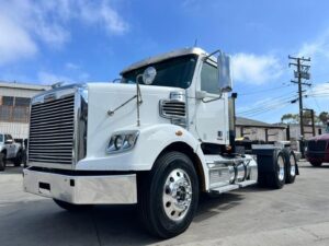 2013 Freightliner Coronado Day cab, PTO / 2 Line Wet Kit