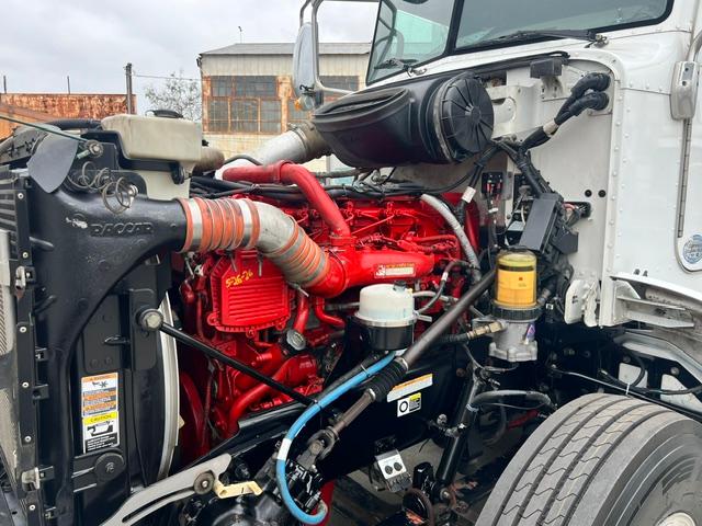 2013 Peterbilt 386 PTO/WetKit with Overhaul - Image 12
