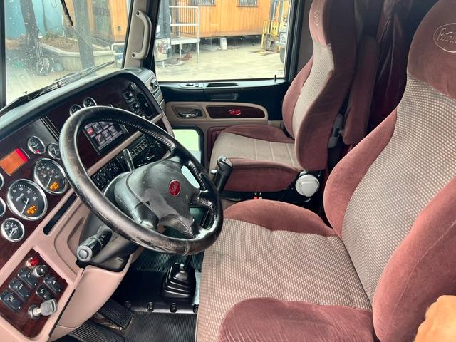 2013 Peterbilt 386 PTO/WetKit with Overhaul - Image 17