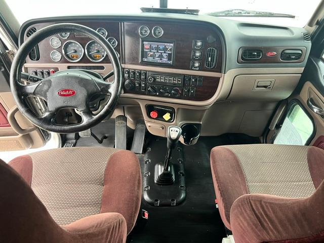 2013 Peterbilt 386 PTO/WetKit with Overhaul - Image 22
