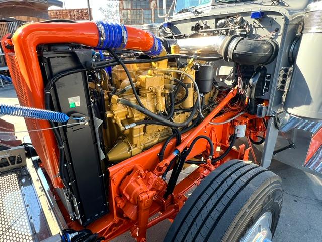 1993 Peterbilt 379 EXHD Custom Built Day cab - Image 12