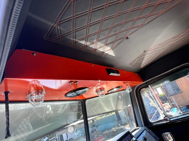 1993 Peterbilt 379 EXHD Custom Built Day cab - Image 16
