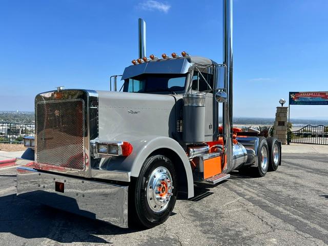 1993 Peterbilt 379 EXHD Custom Built Day cab - Image 2